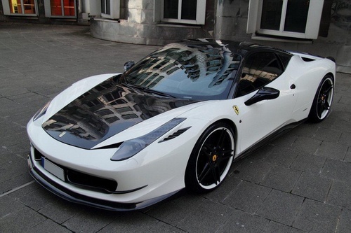 Anderson發布特別版碳纖維輕量458Italia